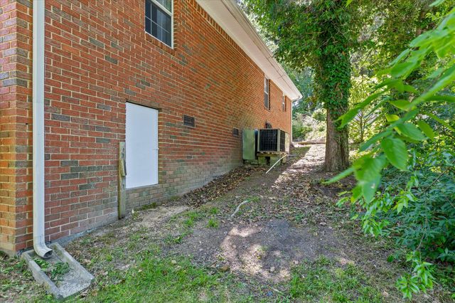 301 Signal Drive, Rossville, GA 30741
