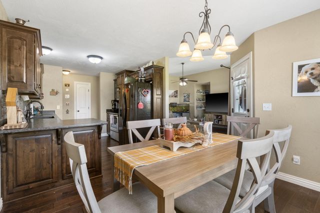 5721 West Alexa Lane, Springfield, MO 65802