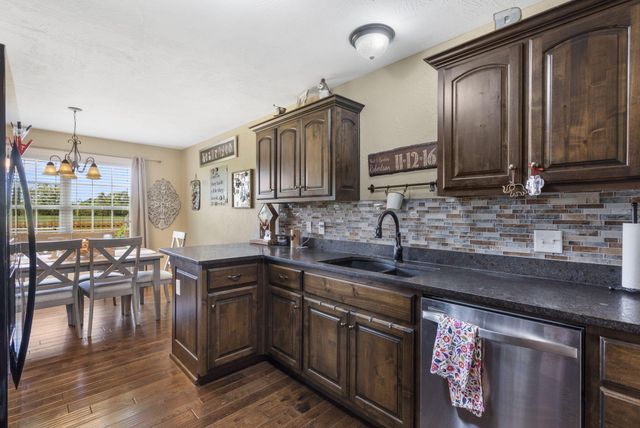 5721 West Alexa Lane, Springfield, MO 65802