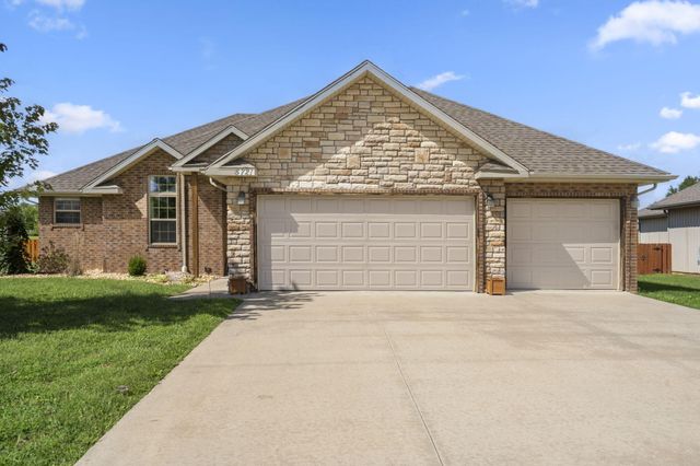 5721 West Alexa Lane, Springfield, MO 65802