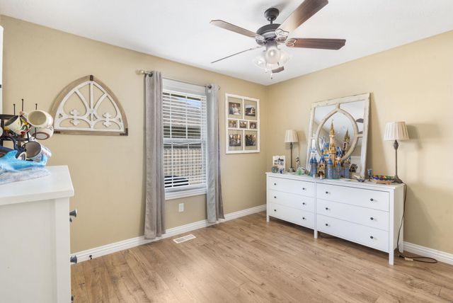 5721 West Alexa Lane, Springfield, MO 65802