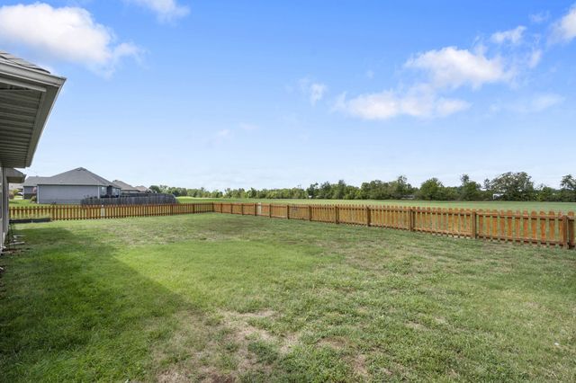 5721 West Alexa Lane, Springfield, MO 65802