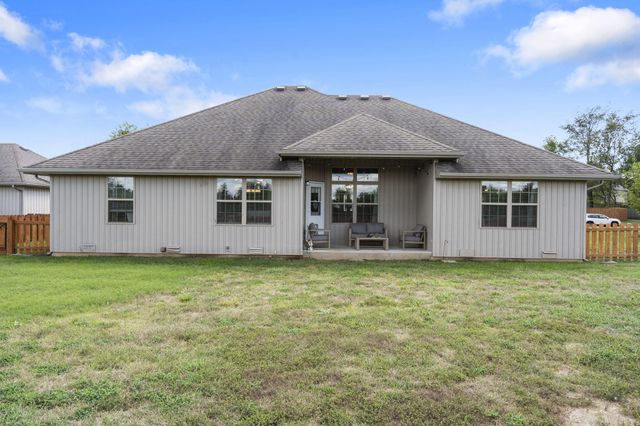 5721 West Alexa Lane, Springfield, MO 65802