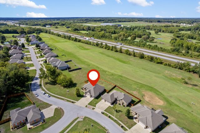 5721 West Alexa Lane, Springfield, MO 65802
