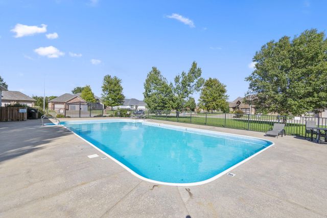 5721 West Alexa Lane, Springfield, MO 65802