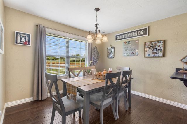 5721 West Alexa Lane, Springfield, MO 65802