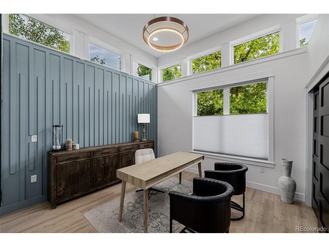 2901 S Bellaire St, Denver, CO 80222