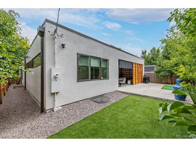 2901 S Bellaire St, Denver, CO 80222