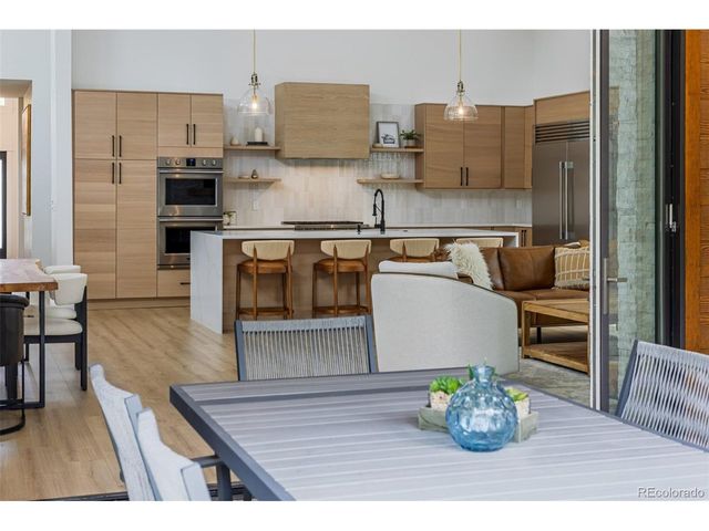 2901 S Bellaire St, Denver, CO 80222