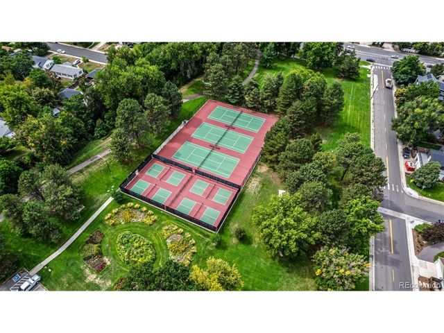 2901 S Bellaire St, Denver, CO 80222