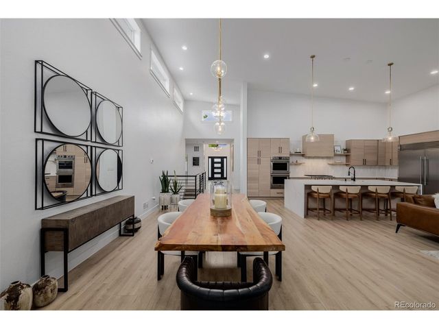 2901 S Bellaire St, Denver, CO 80222