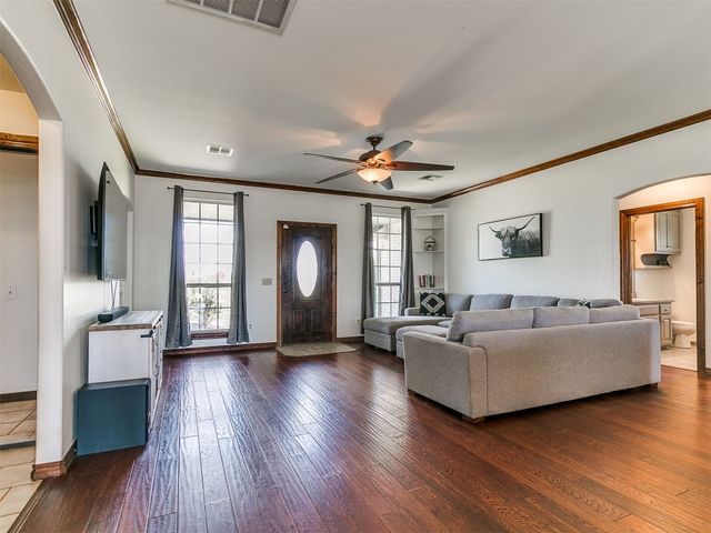 19250 SW 44th Street, El Reno, OK 73036
