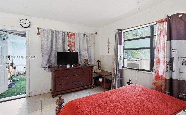 1918 Sheridan St, Hollywood, FL 33020