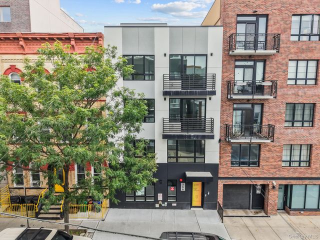 366 Harman Street 4R, Brooklyn, NY 11237