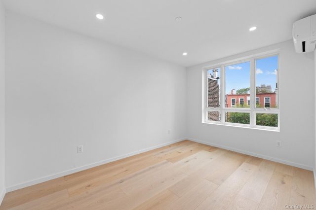 366 Harman Street 4R, Brooklyn, NY 11237