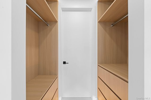 366 Harman Street 4R, Brooklyn, NY 11237