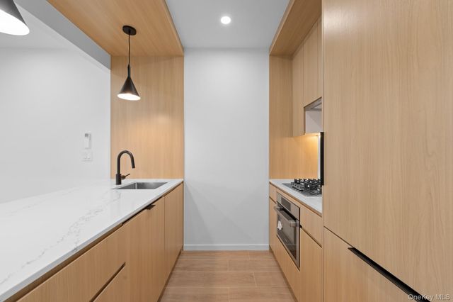 366 Harman Street 4R, Brooklyn, NY 11237