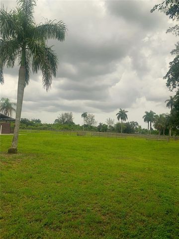 22750 SW 154th Avenue, Miami, FL 33170