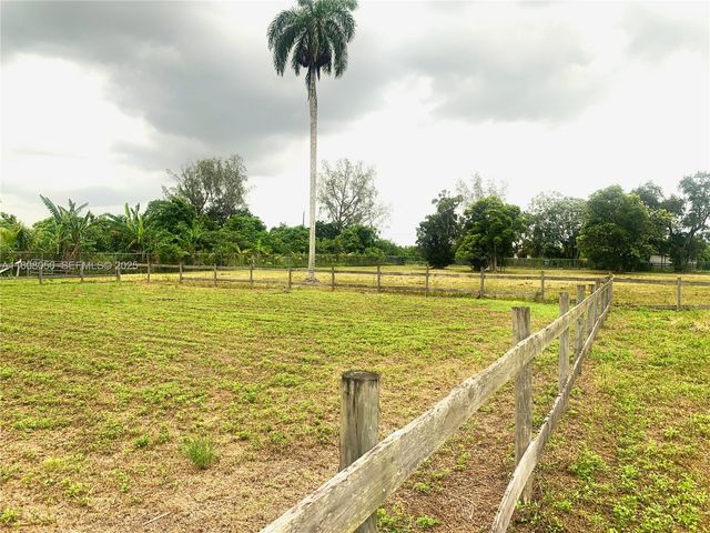 22750 SW 154th Avenue, Miami, FL 33170