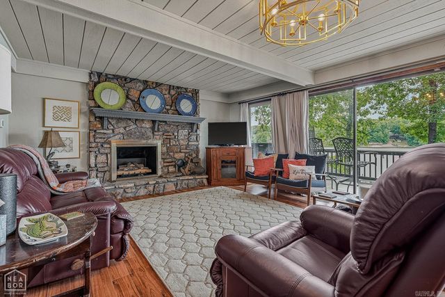 176 E Lakeshore Drive, Cherokee Village, AR 72529