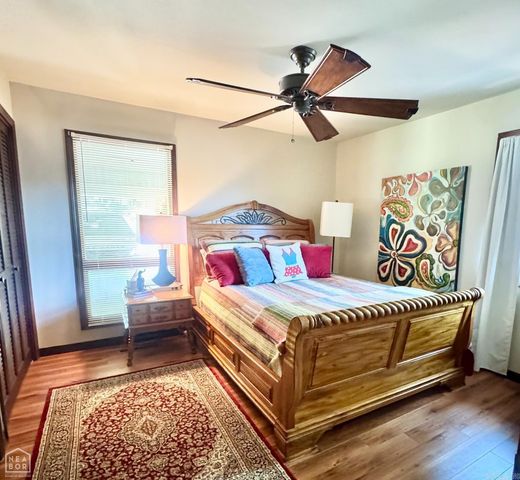 176 E Lakeshore Drive, Cherokee Village, AR 72529