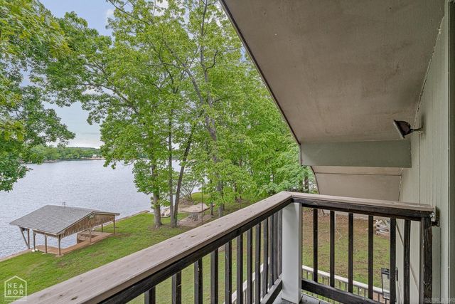 176 E Lakeshore Drive, Cherokee Village, AR 72529