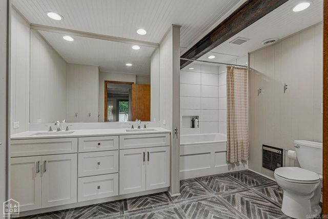 176 E Lakeshore Drive, Cherokee Village, AR 72529