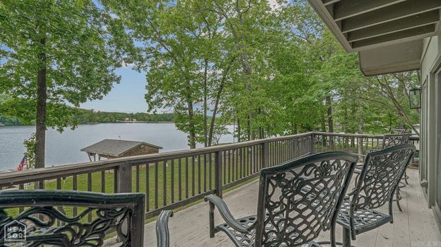 176 E Lakeshore Drive, Cherokee Village, AR 72529