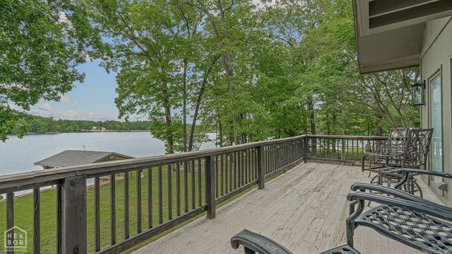 176 E Lakeshore Drive, Cherokee Village, AR 72529