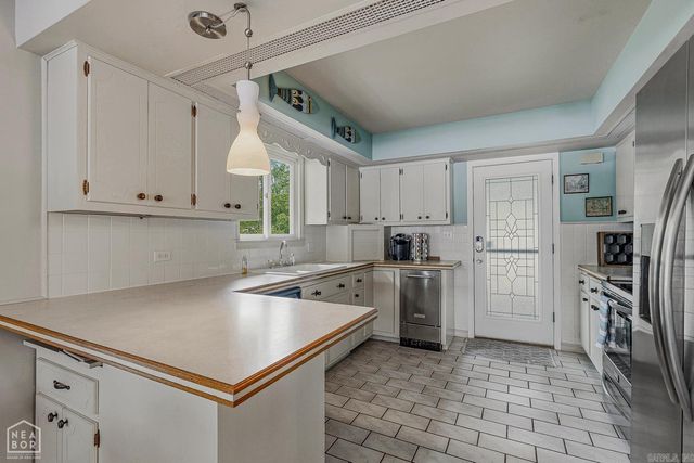 176 E Lakeshore Drive, Cherokee Village, AR 72529