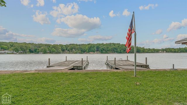 176 E Lakeshore Drive, Cherokee Village, AR 72529