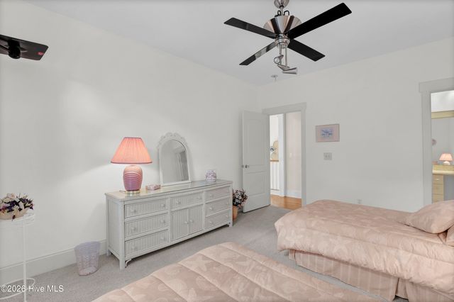 184 Olde Point Road, Hampstead, NC 28443
