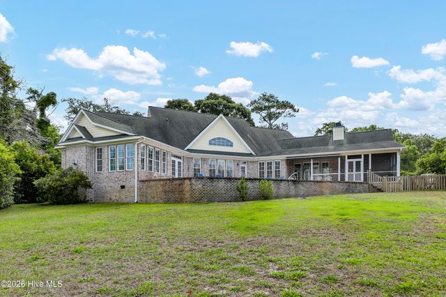 184 Olde Point Road, Hampstead, NC 28443