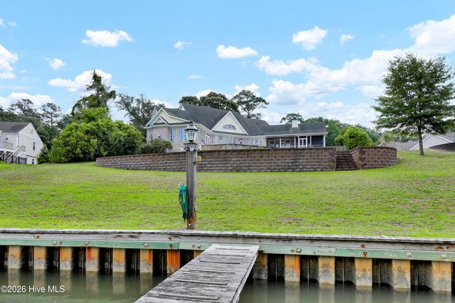 184 Olde Point Road, Hampstead, NC 28443