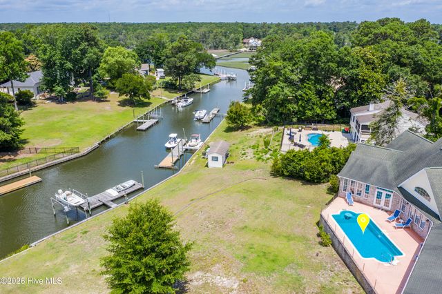 184 Olde Point Road, Hampstead, NC 28443