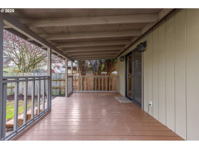 3004 OAK St, Longview, WA 98632