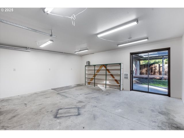 3004 OAK St, Longview, WA 98632