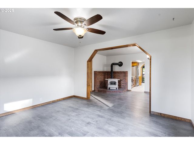 3004 OAK St, Longview, WA 98632