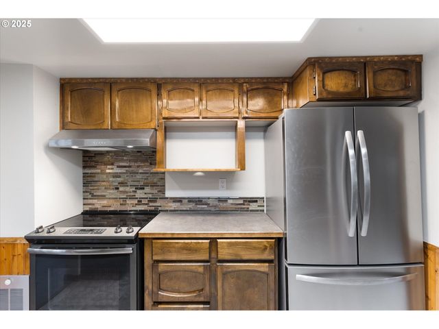 3004 OAK St, Longview, WA 98632