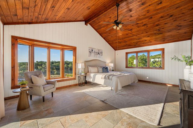 21106 Lakeshore DR, Lago Vista, TX 78645