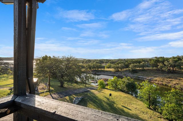 21106 Lakeshore DR, Lago Vista, TX 78645