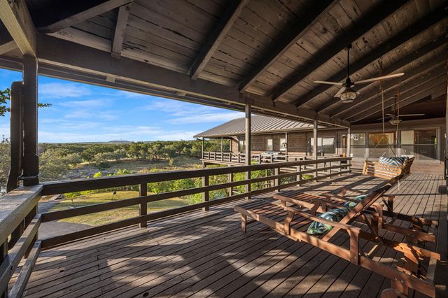 21106 Lakeshore DR, Lago Vista, TX 78645