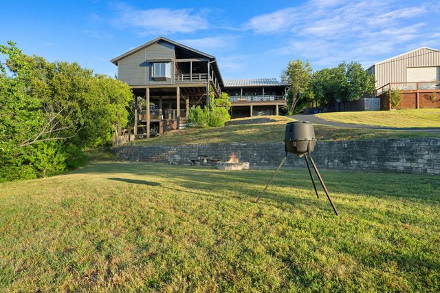 21106 Lakeshore DR, Lago Vista, TX 78645
