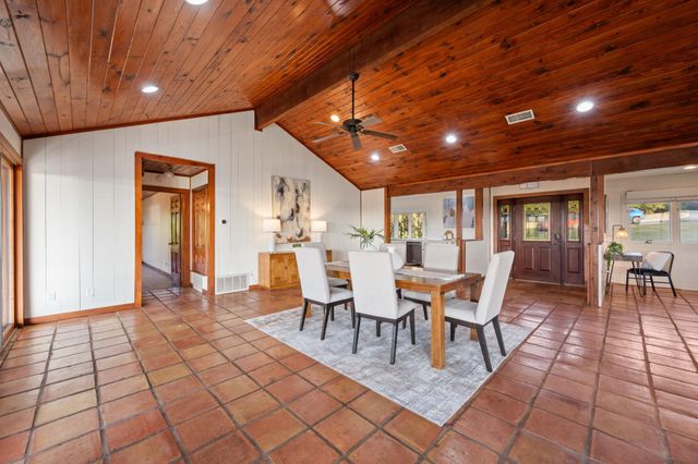 21106 Lakeshore DR, Lago Vista, TX 78645