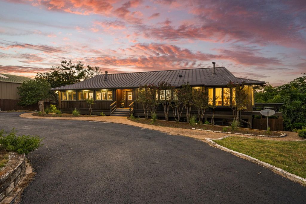 21106 Lakeshore DR, Lago Vista, TX 78645