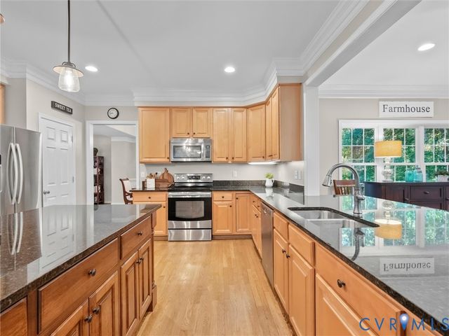 5431 Lemoore Dr, Glen Allen, VA 23059