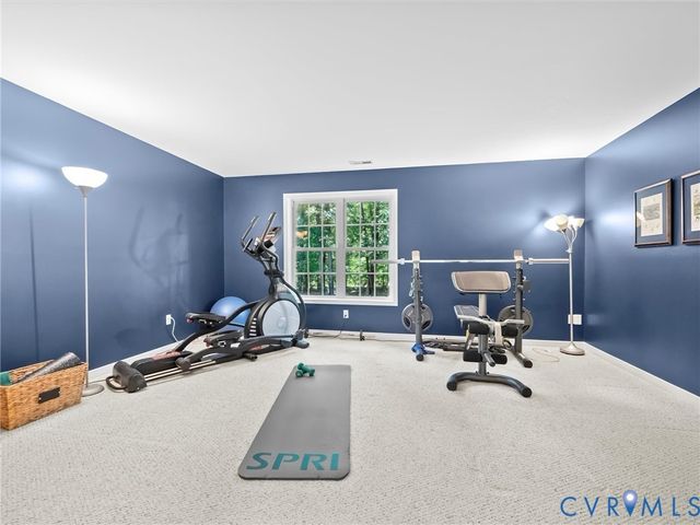 5431 Lemoore Dr, Glen Allen, VA 23059
