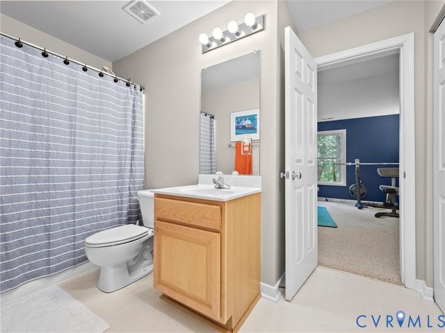 5431 Lemoore Dr, Glen Allen, VA 23059