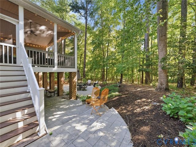 5431 Lemoore Dr, Glen Allen, VA 23059