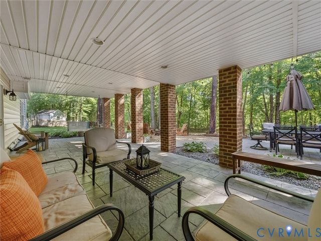 5431 Lemoore Dr, Glen Allen, VA 23059